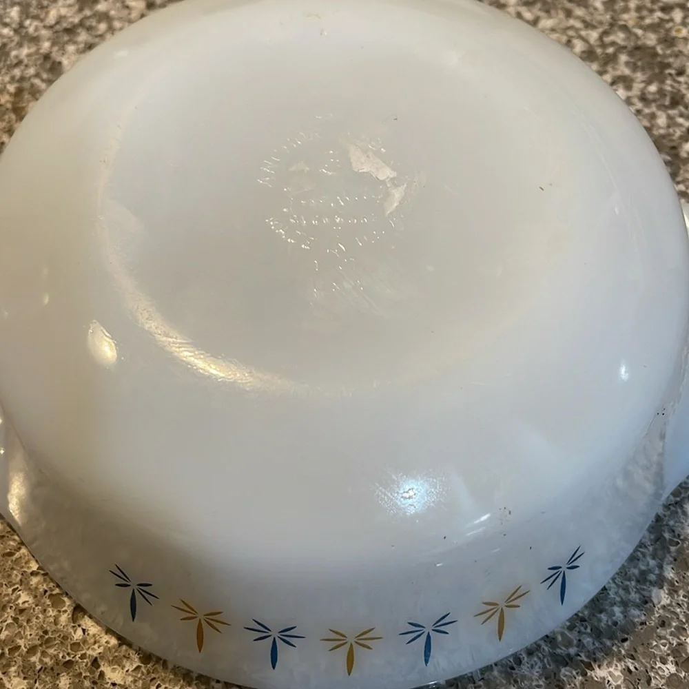 Vintage Mid Century Modern Anchor Hocking Fire King Milk Glass Casserole Dish